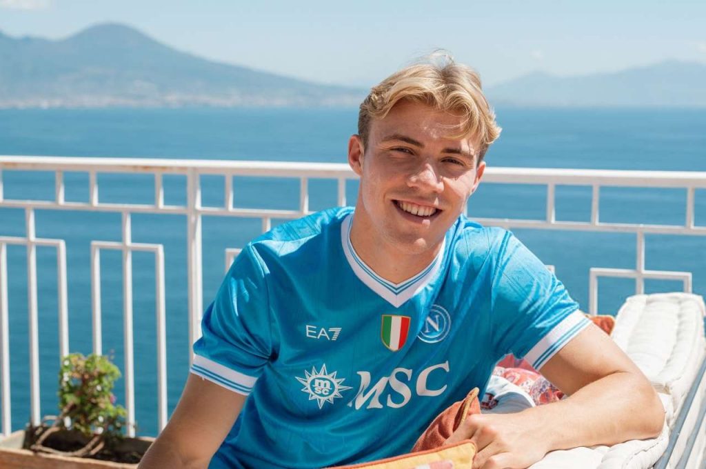 Hojlund torna titolare: il Napoli ritrova il suo numero 9