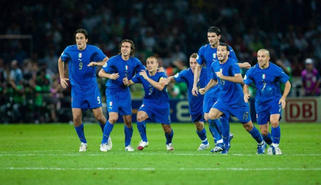 ICTUS CEREBRALE: il compagno storico di Cannavaro ricoverato d’urgenza | È tra la vita e la morte