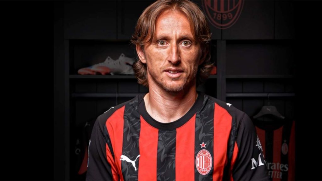 Milan in lacrime: “Modric ha già l’accordo per tornare in patria” | È stato bello ma è durato pochissimo