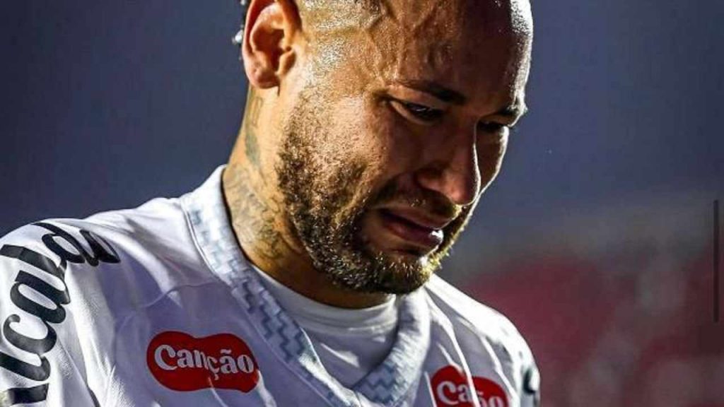 Il mondo del calcio è in lacrime: NEYMAR SI RITIRA | Non va nemmeno al Mondiale
