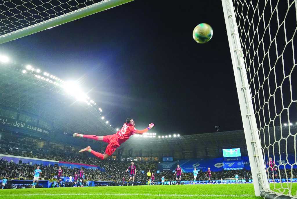 Corriere dello Sport: “Napoli, il tre nel deserto”