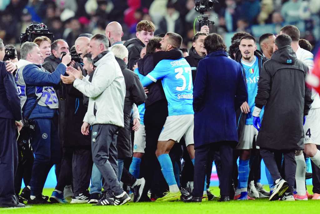 Conte sorride nel deserto: «Napoli dominante, trofeo meritato»
