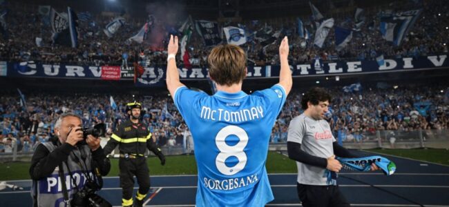 Scott-McTominay-Napoli-fans-1024x683