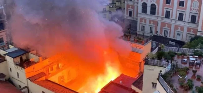 incendio-teatro-sannazaro.jpg