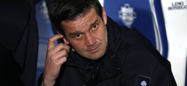 Cristian-Chivu-Como-bench.jpg