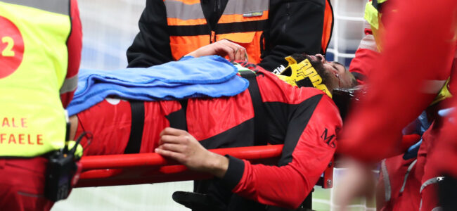 Ruben-Loftus-Cheek-stretcher.jpg