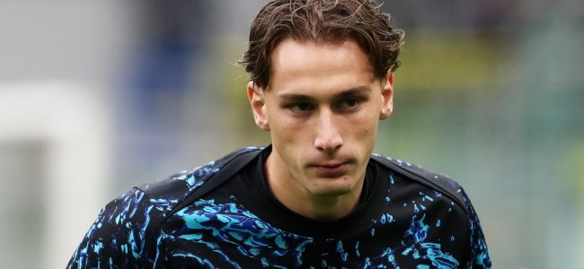 Francesco-Pio-Esposito-warm-up-Inter.jpg