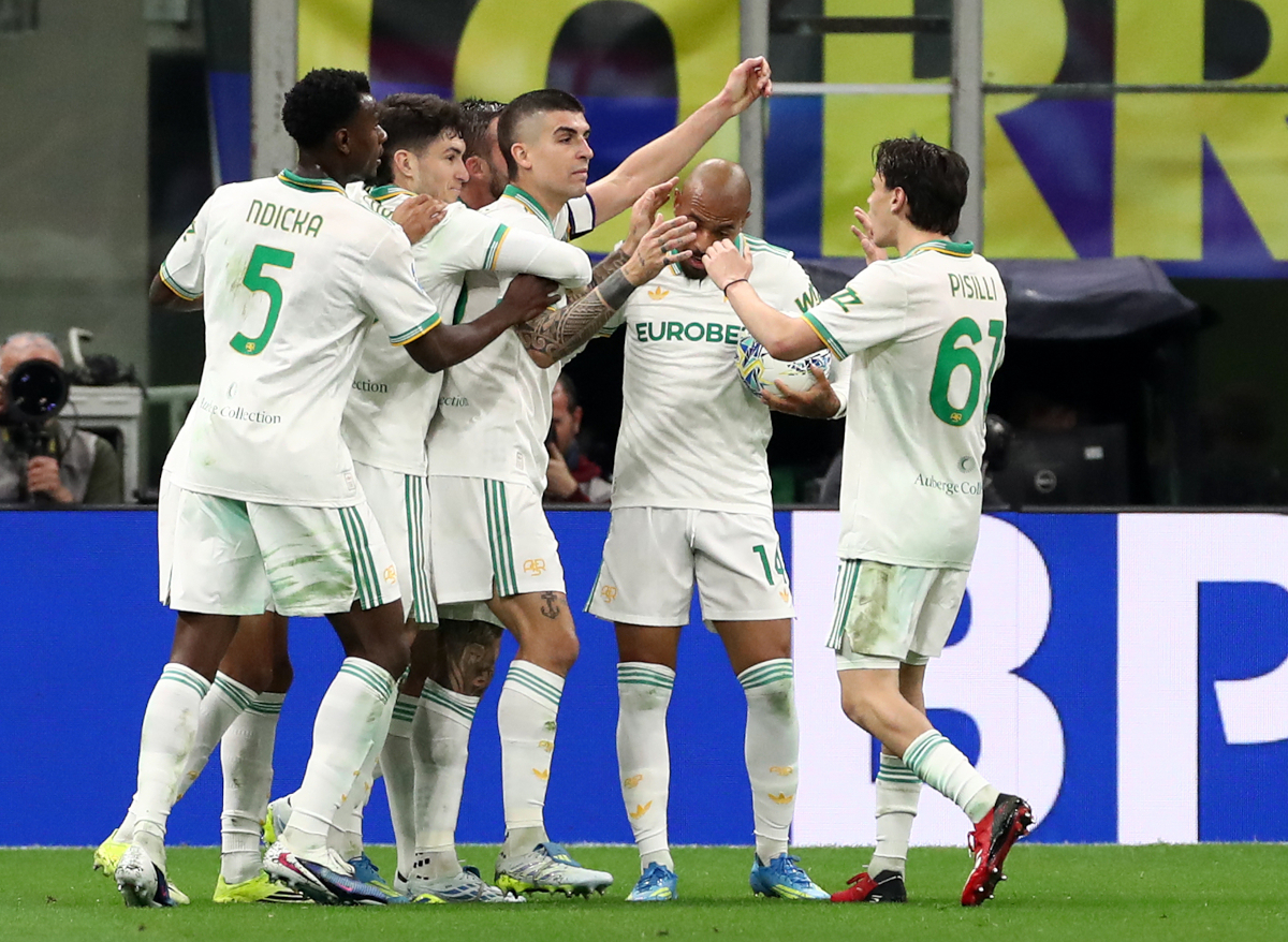 roma in ansia per infortunio di mancini dopo il gol del pareggio 1 1 da Napolipiu.com roma in ansia per infortunio di mancini dopo il gol del pareggio 1 1