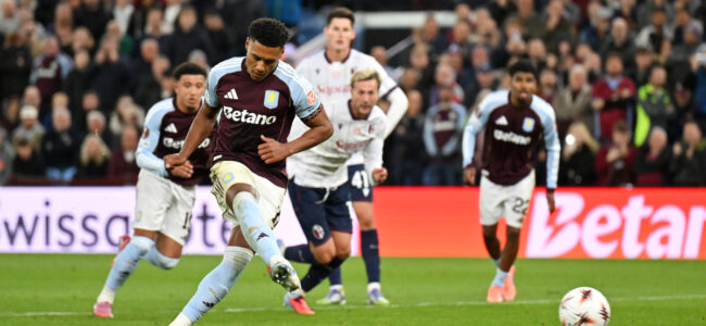 Ollie-Watkins-Aston-Villa-Bologna-penalty.jpg