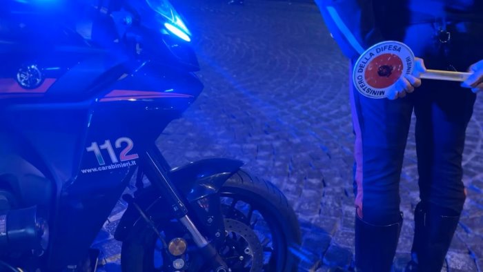 targa artigianale motociclista denunciato per errore fatale nella realizzazione da Napolipiu.com targa artigianale motociclista denunciato per errore fatale nella realizzazione