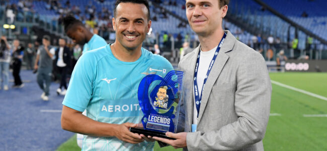 Pedro-Lazio-award.jpg