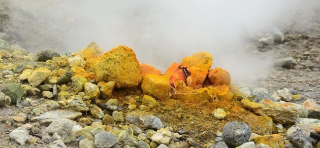 solfatara-fumarole-campi-flegrei.jpg