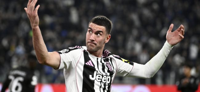 Dusan-Vlahovic-celebrate-Juventus-Sporting.jpg