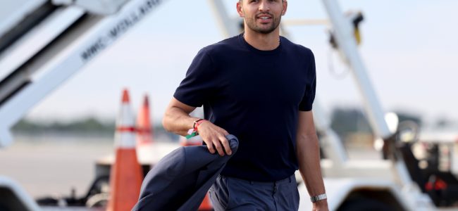 Goncalo-Ramos-airport.jpg