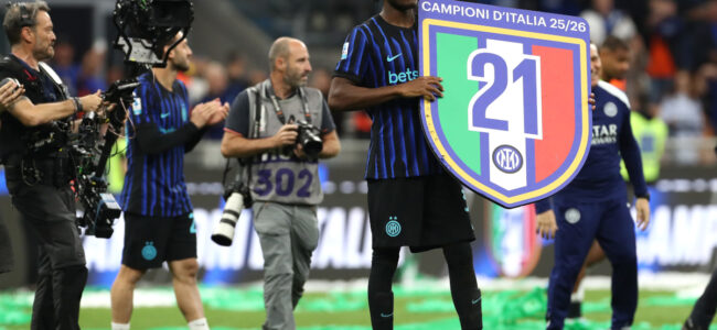Yann-Bisseck-Scudetto.jpg