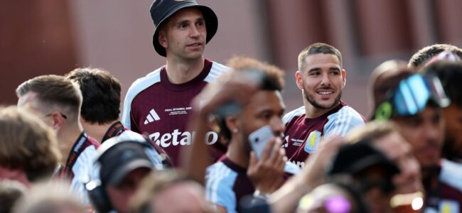 aston-villa-trophy-parade.jpg