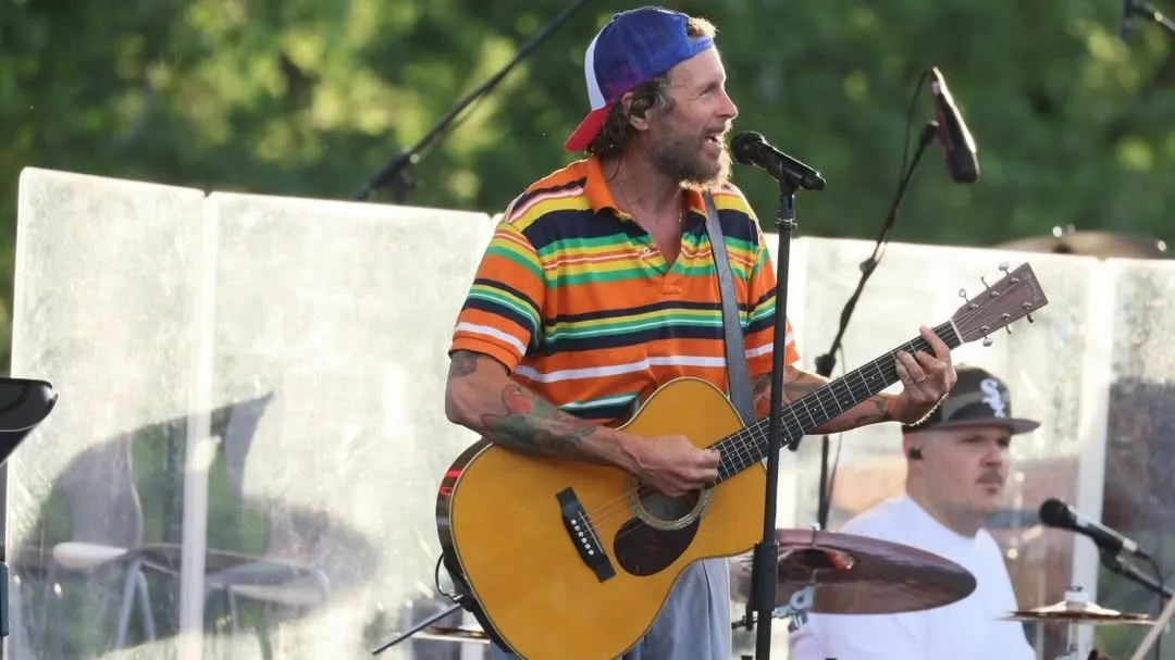 jovanotti a napoli ecco la festa estiva imperdibile con ospiti e biglietti disponibili da Napolipiu.com jovanotti a napoli ecco la festa estiva imperdibile con ospiti e biglietti disponibili