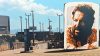 Napoli celebra Bud Spencer con un murale iconico al Centro Direzionale.