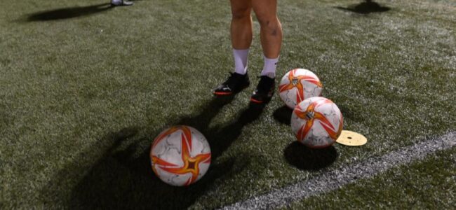recurso-de-unos-balones-controlados-por-un-jugador-en-un-entrenamiento-besoccer.jpg