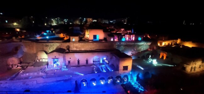 scavi-ercolano-notte.jpg