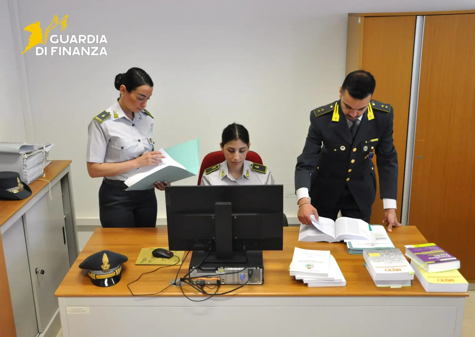 brindisi beni per 15 milioni confiscati a pregiudicato giustizia in azione da Napolipiu.com brindisi beni per 15 milioni confiscati a pregiudicato giustizia in azione