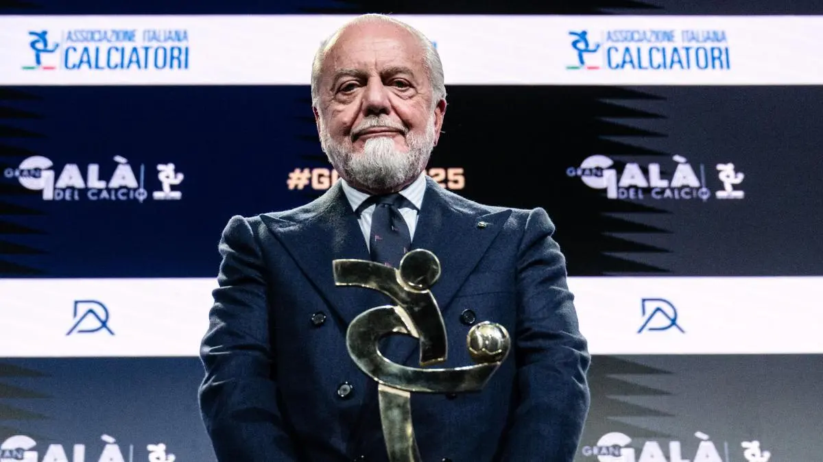 gazzetta dello sport napoli de laurentiis detta la linea prima le cessioni poi il mercato da Napolipiu.com gazzetta dello sport napoli de laurentiis detta la linea prima le cessioni poi il mercato