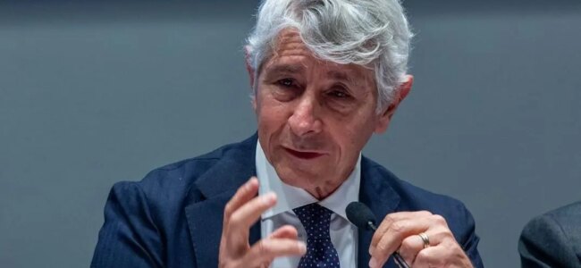 Andrea-Abodi-ministro-e1781175392626.jpg