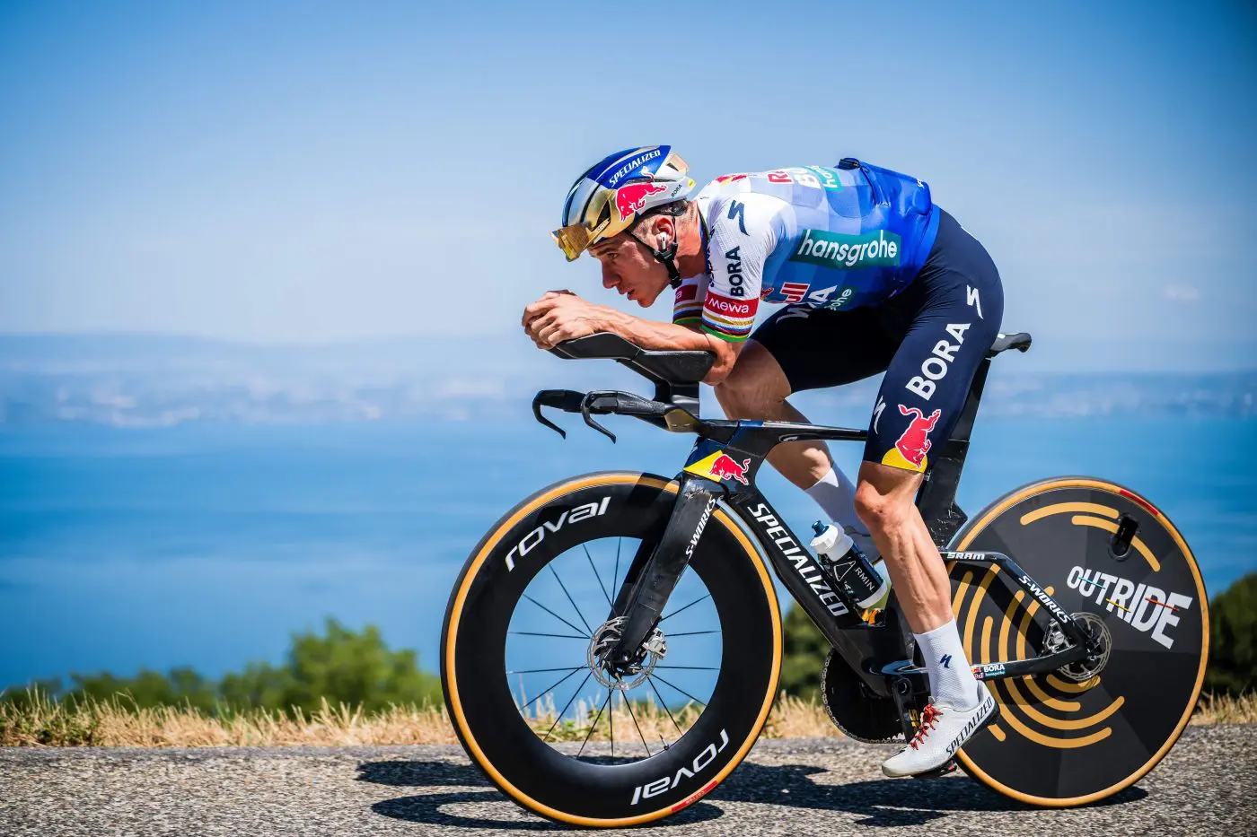 evenepoel trionfa nella cronometro del tour pogacar resta secondo e mantiene la maglia gialla da Napolipiu.com evenepoel trionfa nella cronometro del tour pogacar resta secondo e mantiene la maglia gialla