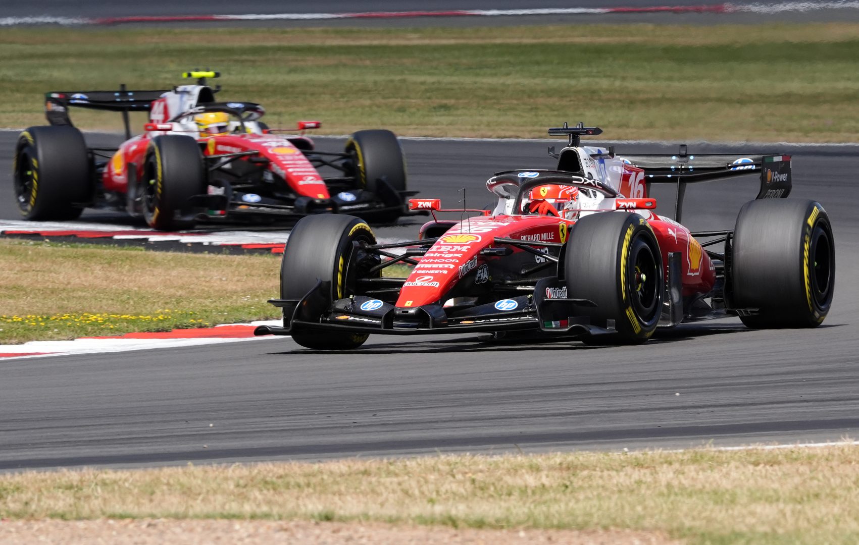 ferrari trionfa a silverstone leclerc vince hamilton terzo antonelli deluso per problema tecnico da Napolipiu.com ferrari trionfa a silverstone leclerc vince hamilton terzo antonelli deluso per problema tecnico