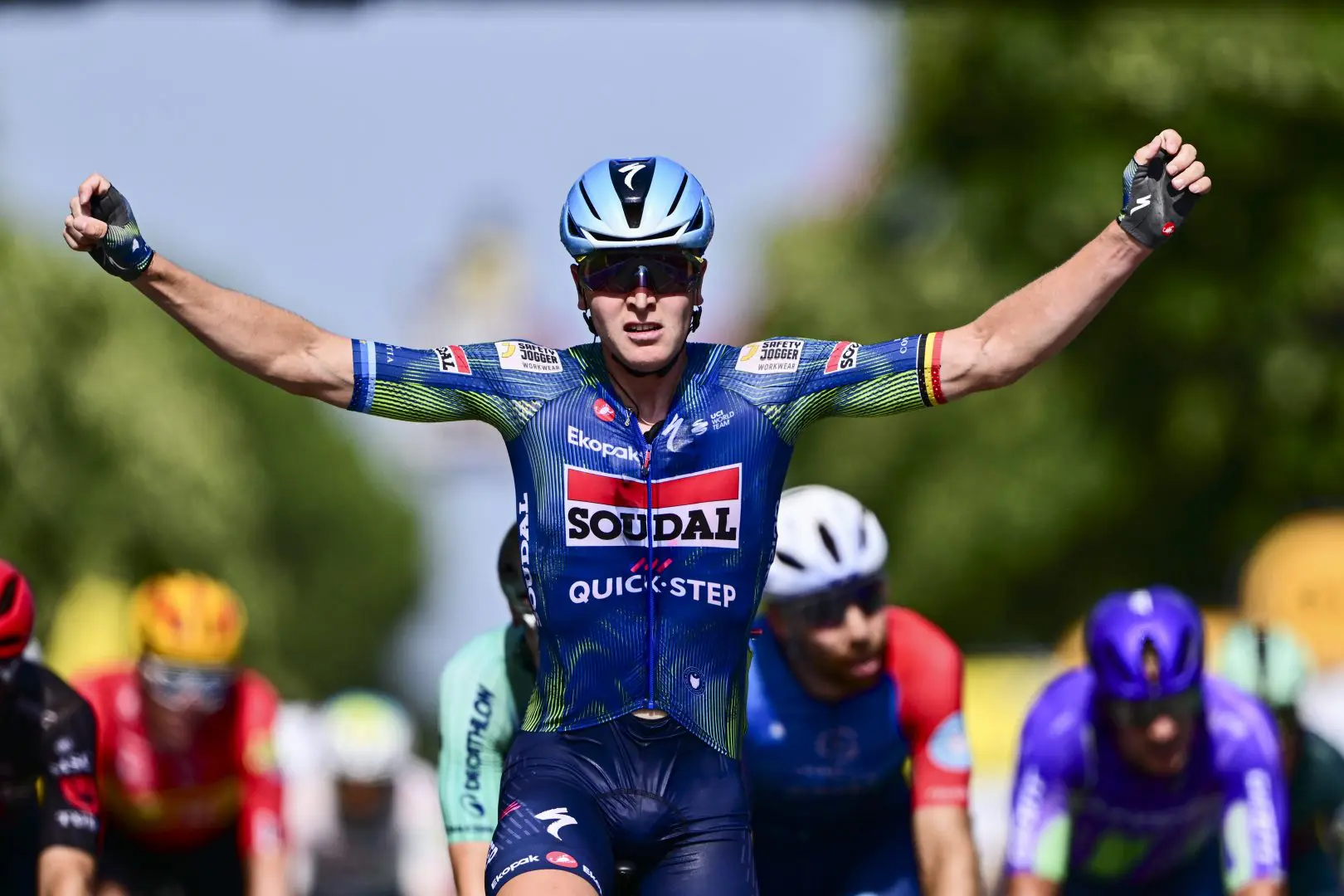 merlier conquista la dodicesima tappa del tour de france pogacar mantiene la maglia gialla da Napolipiu.com merlier conquista la dodicesima tappa del tour de france pogacar mantiene la maglia gialla
