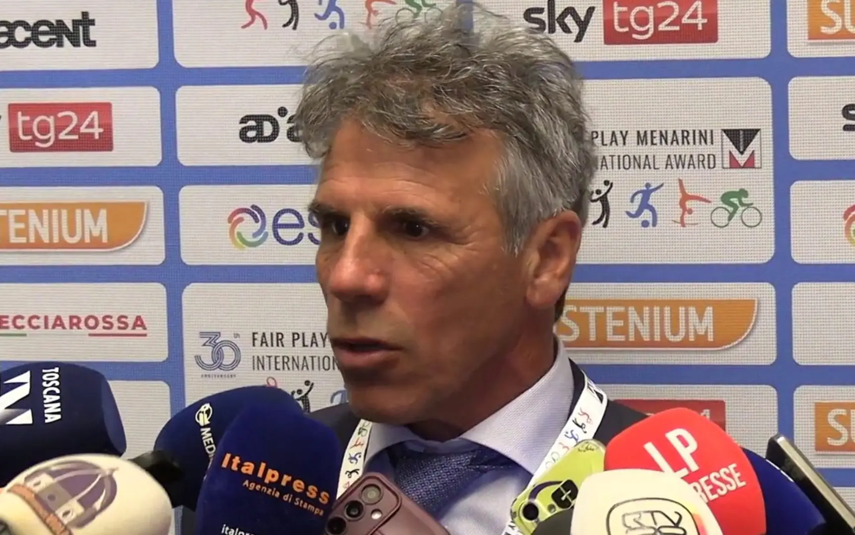 zola auguro successo a malag242 maldini un grande professionista 8211 video esclusivo da Napolipiu.com zola auguro successo a malag242 maldini un grande professionista 8211 video esclusivo