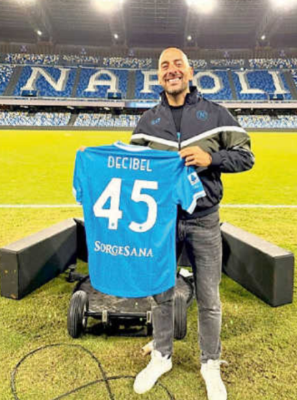 napoli addio a decibel bellini dopo 16 anni cambia la voce del maradona da Napolipiu.com napoli addio a decibel bellini dopo 16 anni cambia la voce del maradona