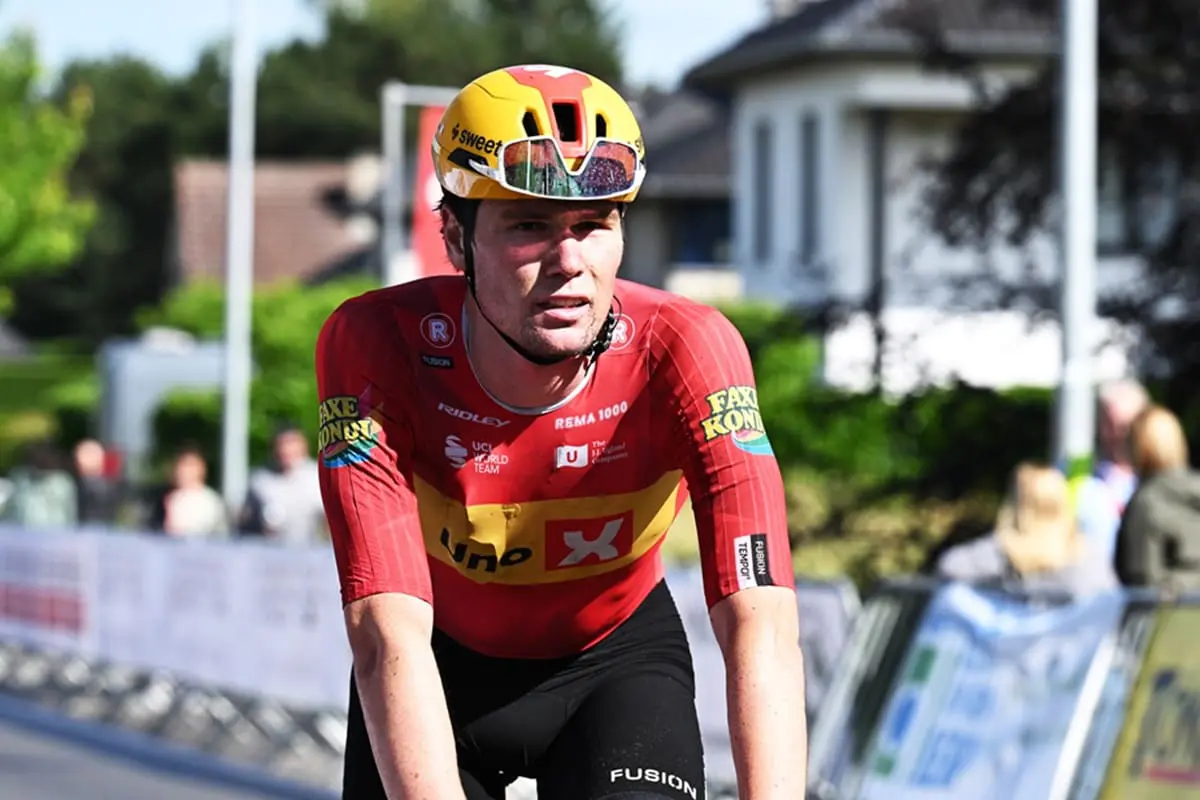pogacar in giallo trionfa nella undicesima tappa del tour de france di waerenskjold da Napolipiu.com pogacar in giallo trionfa nella undicesima tappa del tour de france di waerenskjold