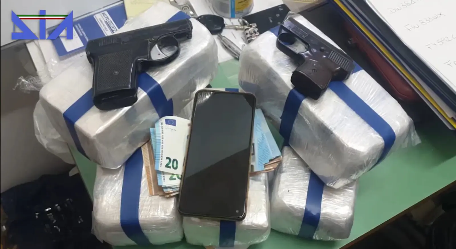 smantellato un traffico di droga italia albania 23 arresti nell8217operazione decisiva da Napolipiu.com smantellato un traffico di droga italia albania 23 arresti nell8217operazione decisiva
