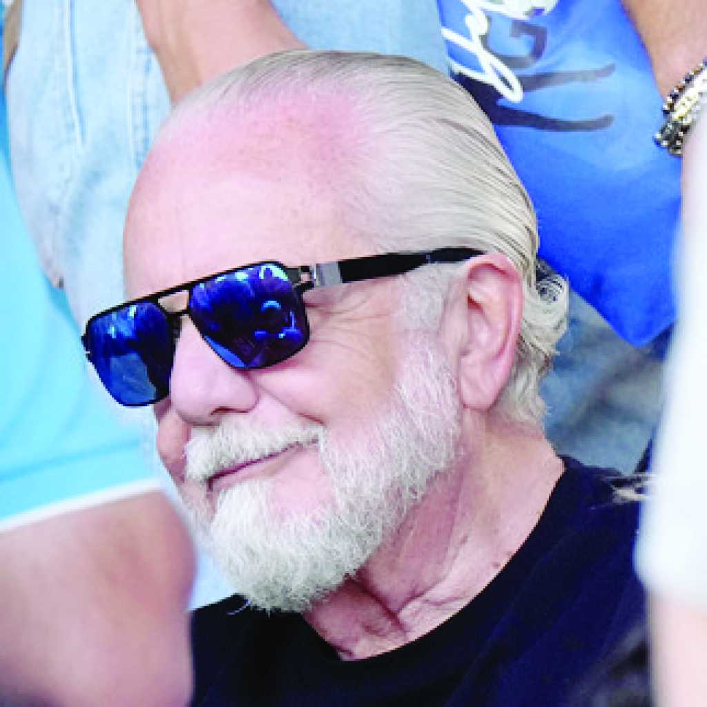 de laurentiis apre all8217addio a dimaro da Napolipiu.com de laurentiis apre all8217addio a dimaro