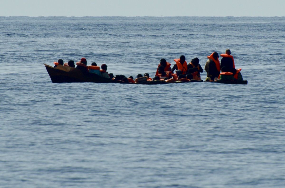 tunisia sale a 11 morti il bilancio del naufragio di un8217imbarcazione di migranti verso l8217italia da Napolipiu.com tunisia sale a 11 morti il bilancio del naufragio di un8217imbarcazione di migranti verso l8217italia