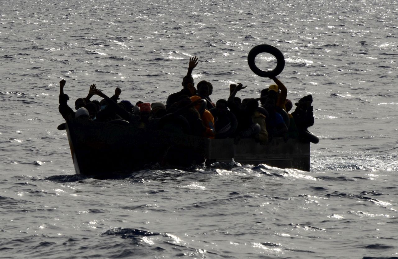 migranti la mezzaluna rossa libica recupera altri quattro corpi lungo la costa di tajoura da Napolipiu.com migranti la mezzaluna rossa libica recupera altri quattro corpi lungo la costa di tajoura