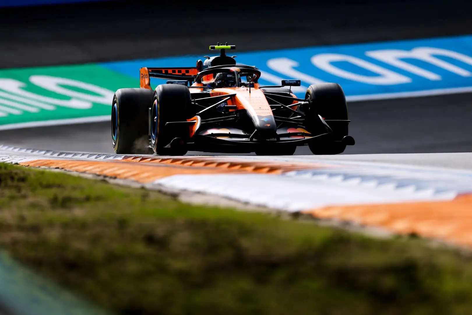f1 norris in pole in olanda davanti a russell e antonelli indietro le ferrari 5176 hamilton 6176 leclerc da Napolipiu.com f1 norris in pole in olanda davanti a russell e antonelli indietro le ferrari 5176 hamilton 6176 leclerc