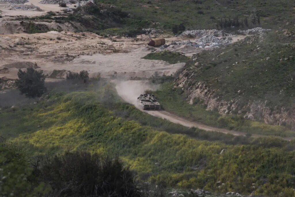 Israele-Tank-in-Libano.jpg