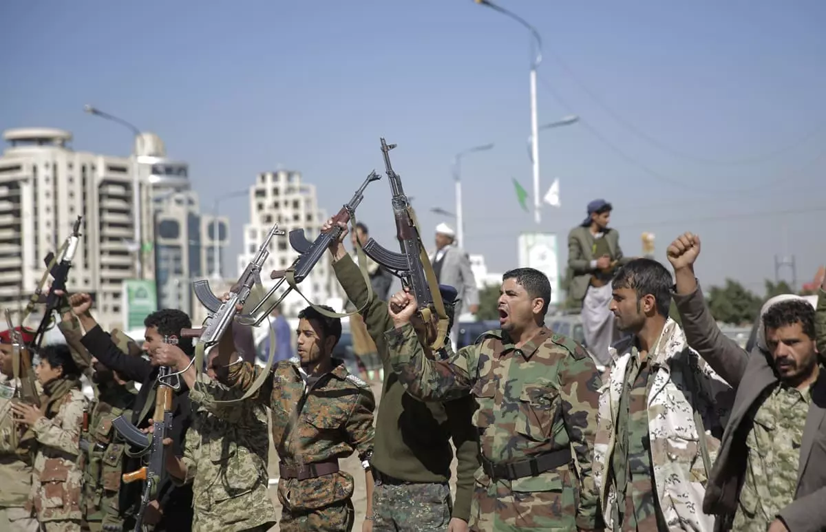 yemen le forze armate eseguono 8 operazioni contro rinforzi armamenti e attrezzature militari delle milizie houthi da Napolipiu.com yemen le forze armate eseguono 8 operazioni contro rinforzi armamenti e attrezzature militari delle milizie houthi