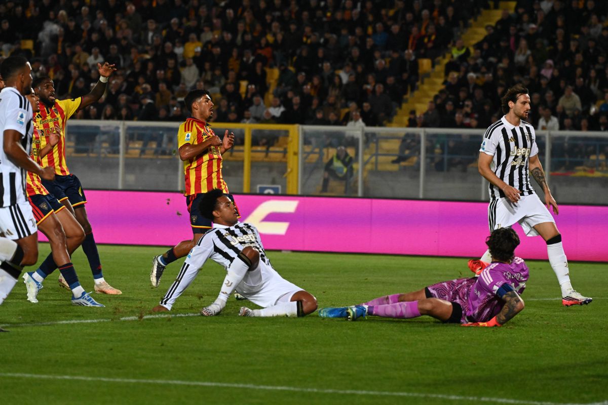 la juve torna a vincere battuto il lecce 2 0 da Napolipiu.com la juve torna a vincere battuto il lecce 2 0