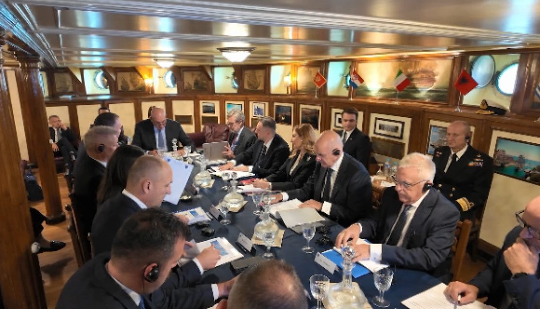 riunione ministeriale adrion a venezia crosetto insieme siamo pi249 forti da Napolipiu.com riunione ministeriale adrion a venezia crosetto insieme siamo pi249 forti