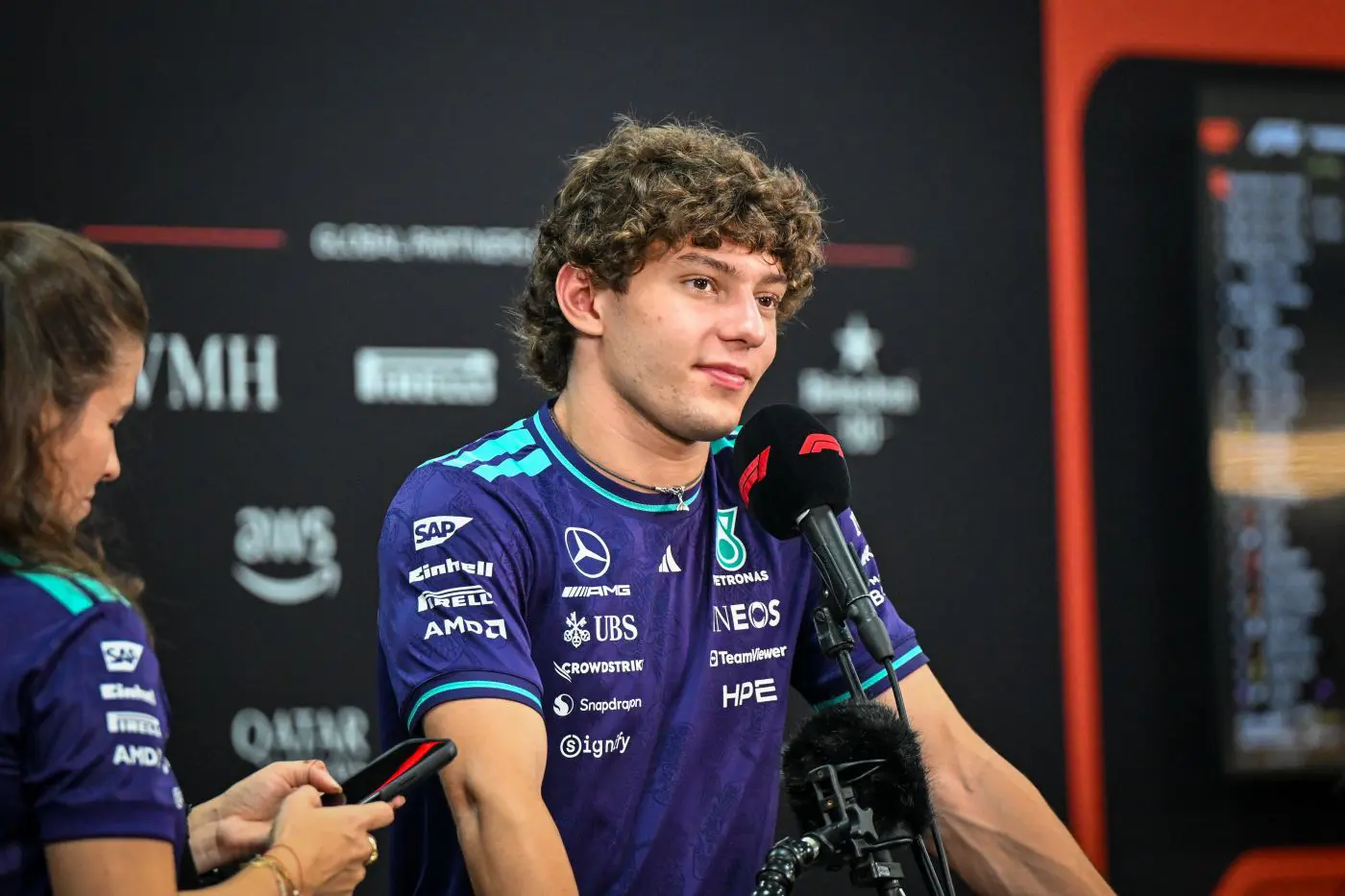 f1 a singapore antonelli non fa calcoli hamilton pronto ad attaccare da Napolipiu.com f1 a singapore antonelli non fa calcoli hamilton pronto ad attaccare
