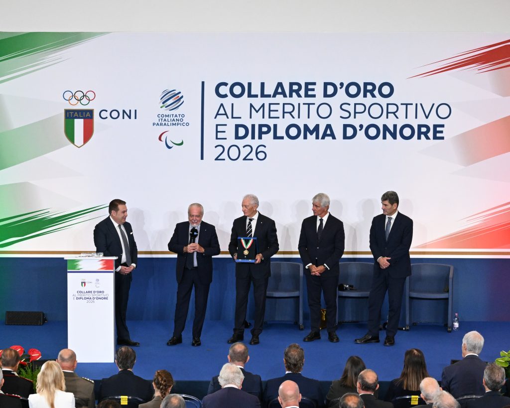 napoli il coni premia il club con il collare d8217oro de laurentiis abbiamo riportato milioni di bambini a tifare azzurro da Napolipiu.com napoli il coni premia il club con il collare d8217oro de laurentiis abbiamo riportato milioni di bambini a tifare azzurro