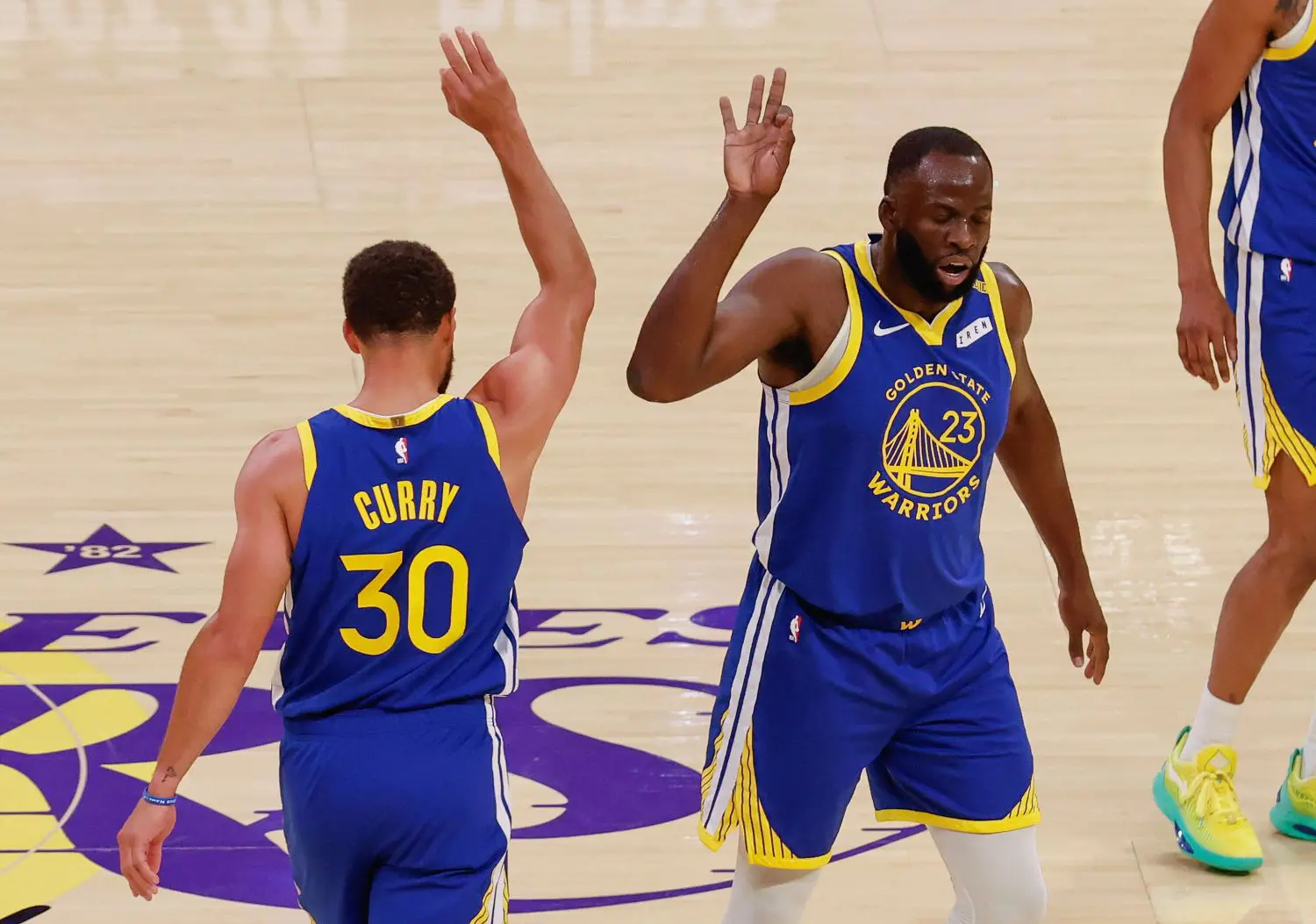 lebron trascina i sixers curry rimonta da 25 e batte doncic il recap della notte nba da Napolipiu.com lebron trascina i sixers curry rimonta da 25 e batte doncic il recap della notte nba
