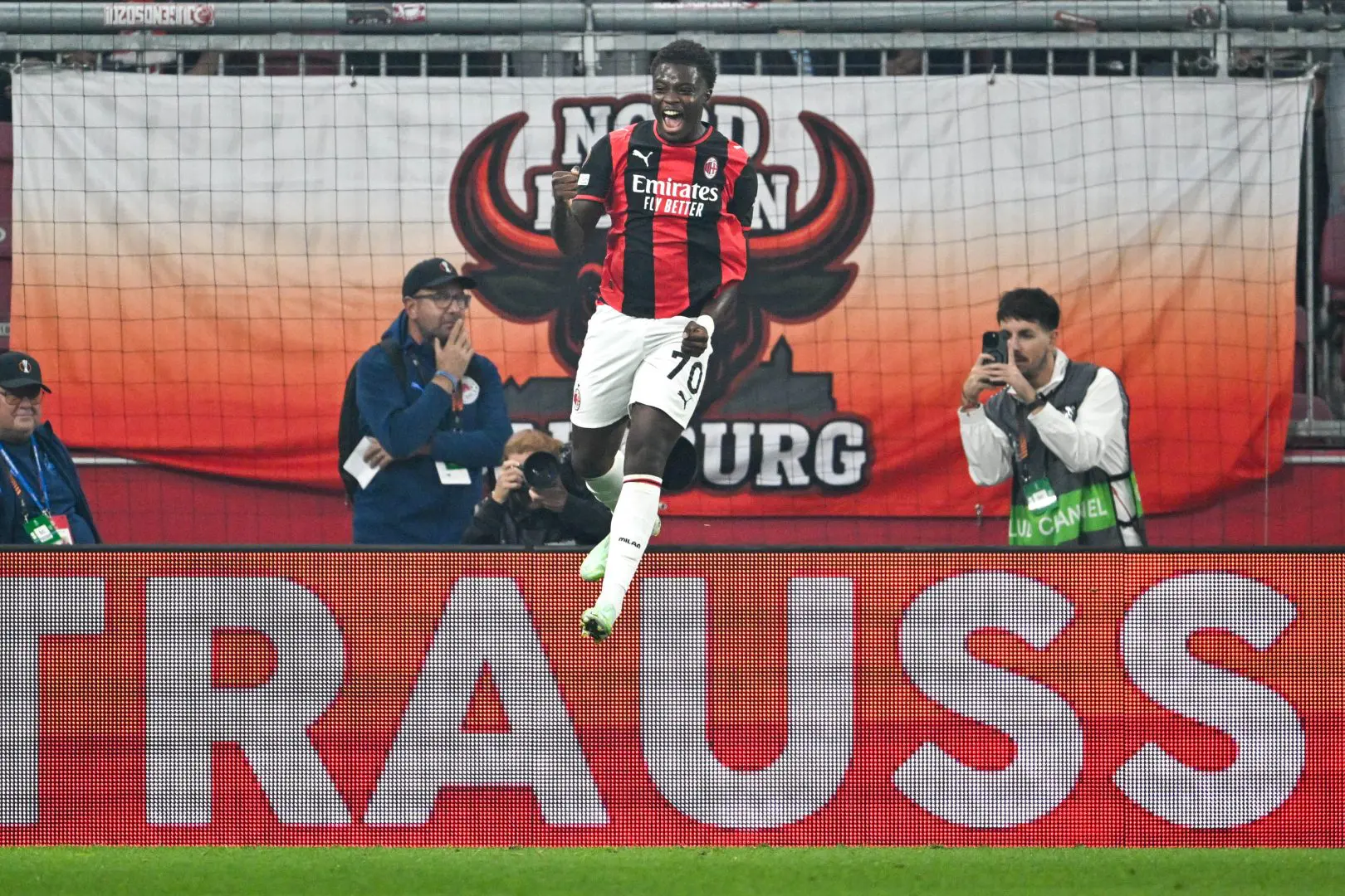 il milan cala il poker a salisburgo trascinato dalla tripletta di cisse da Napolipiu.com il milan cala il poker a salisburgo trascinato dalla tripletta di cisse