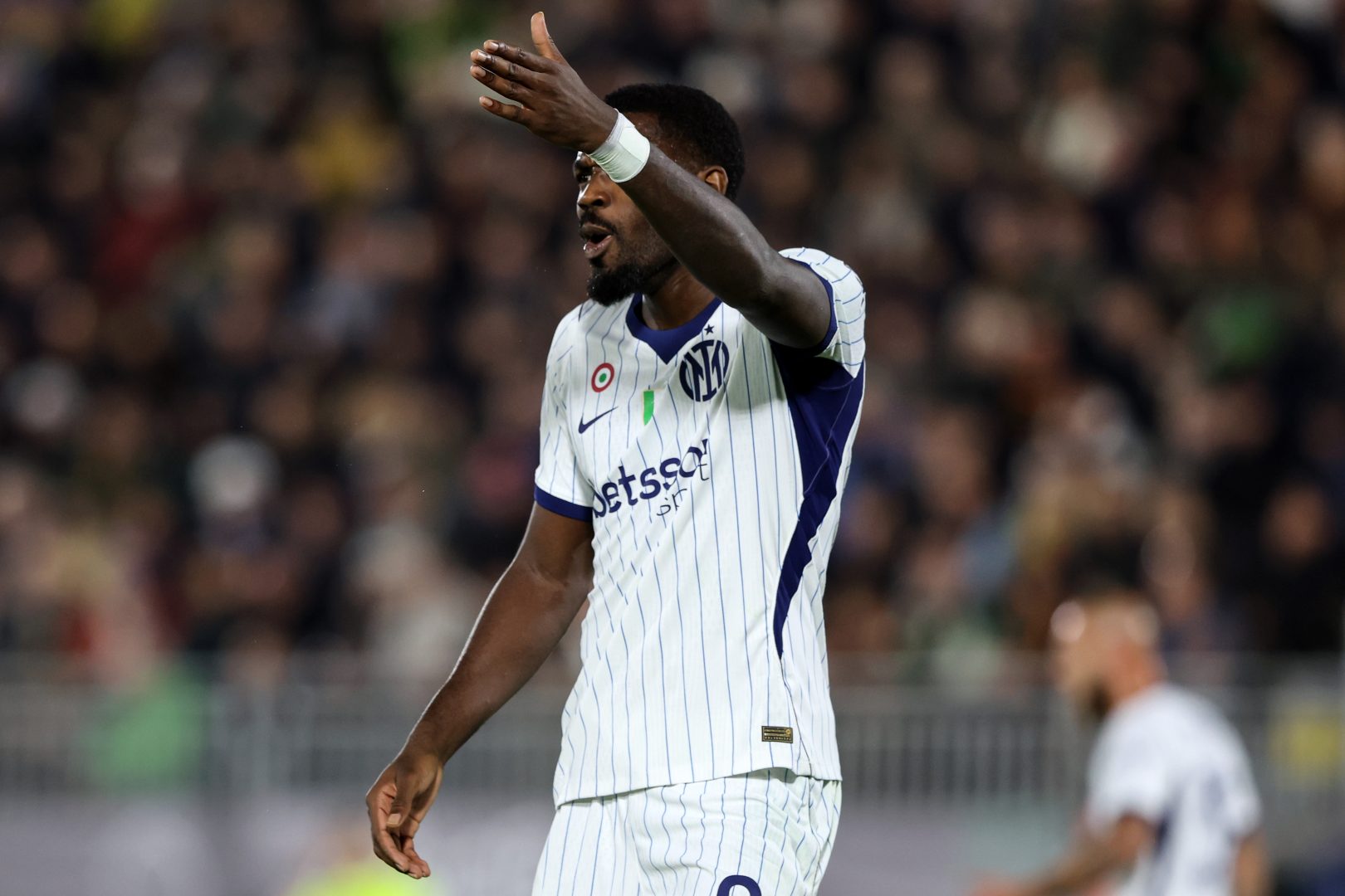 l8217inter vince a venezia nel finale e tiene il passo della lazio da Napolipiu.com l8217inter vince a venezia nel finale e tiene il passo della lazio