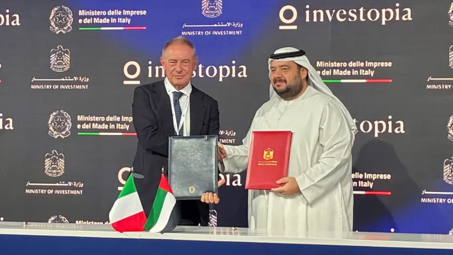 urso firma un8217intesa con il ministro emiratino al suwaidi su partnership tecnologiche e industriali da Napolipiu.com urso firma un8217intesa con il ministro emiratino al suwaidi su partnership tecnologiche e industriali