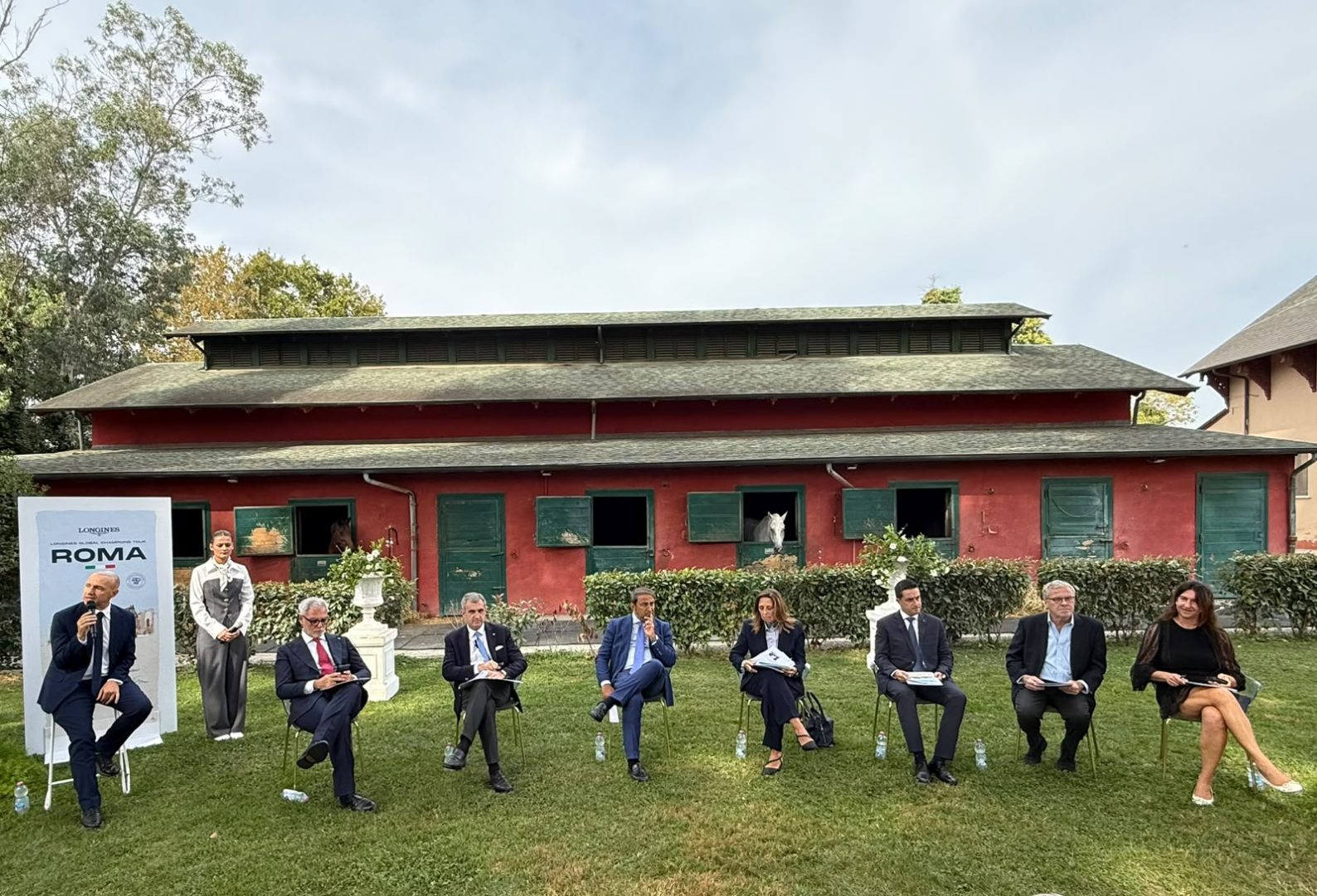 longines tour a roma di paola siamo nella casa degli sport equestri video da Napolipiu.com longines tour a roma di paola siamo nella casa degli sport equestri video