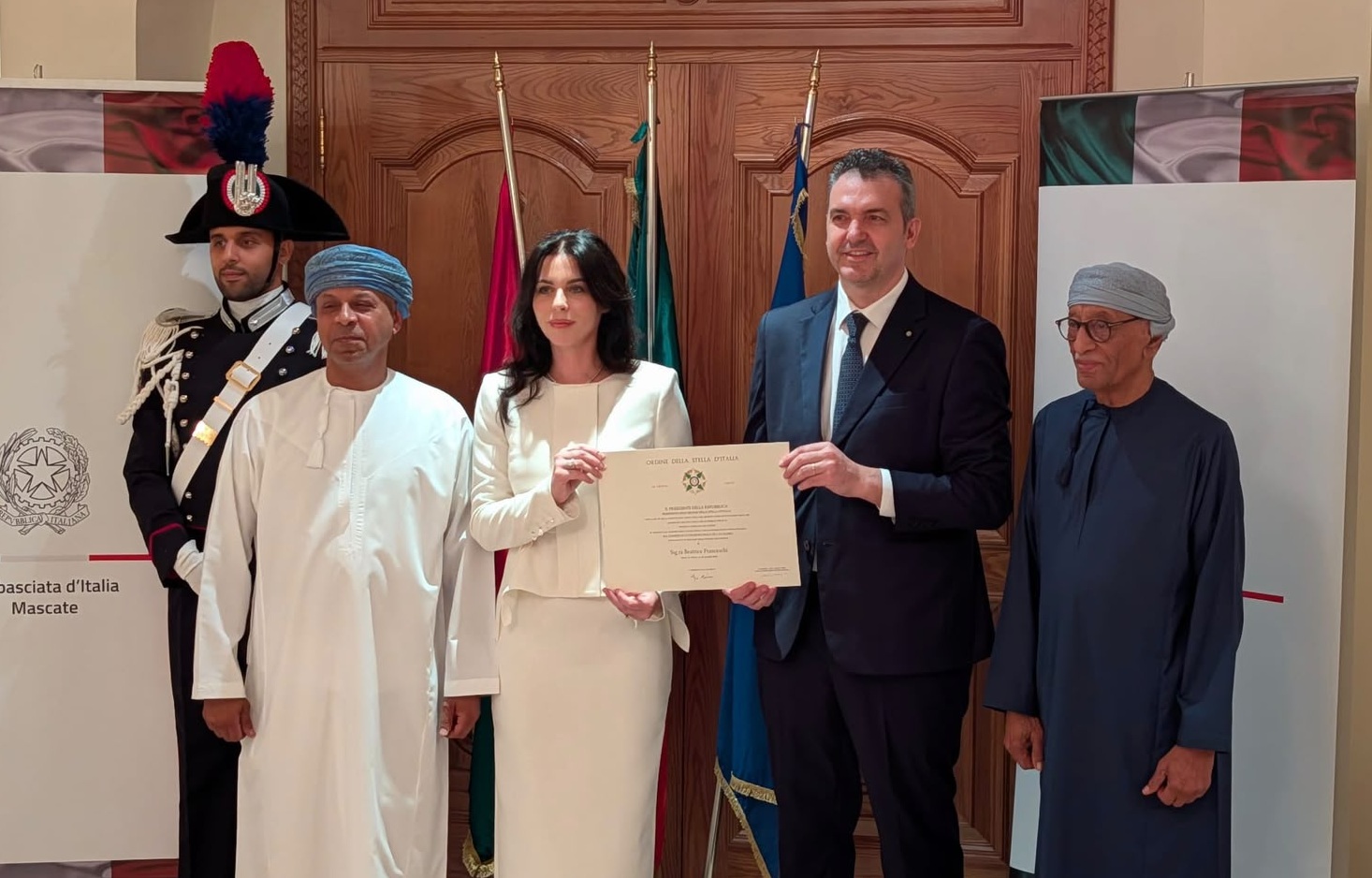 oman onorificenza di cavaliere dell8217ordine della stella d8217italia a beatrice franceschi da Napolipiu.com oman onorificenza di cavaliere dell8217ordine della stella d8217italia a beatrice franceschi
